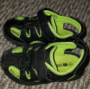 Toddler shoes